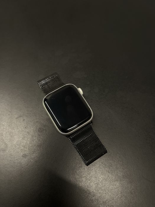 Apple Watch SE 44mm black/silver 100% батарея!