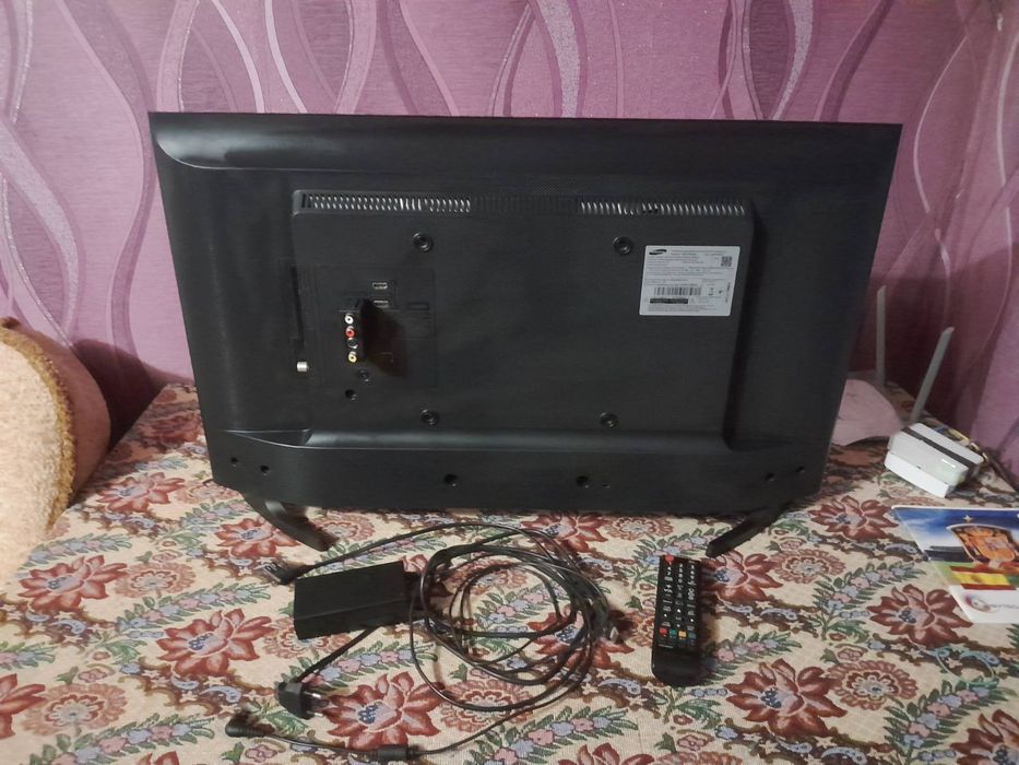 Продам телевизор Самсунг