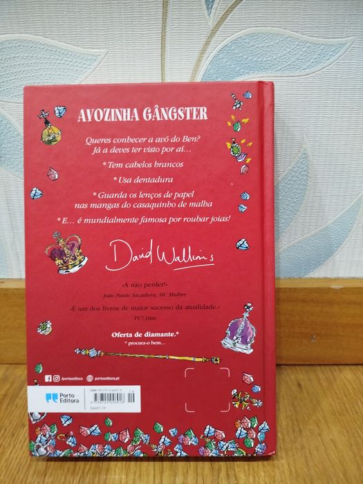 Livro: " Avozinha Gangster" de David Walliams.