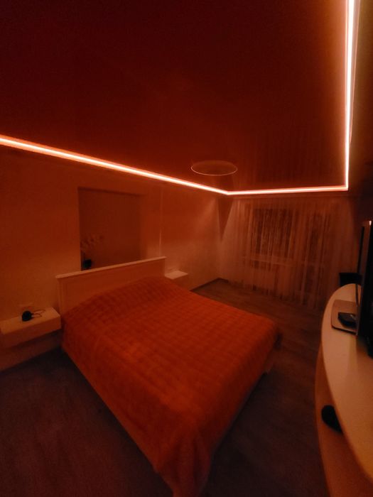 ЦЕНТР. Квартира- студия  посуточно.