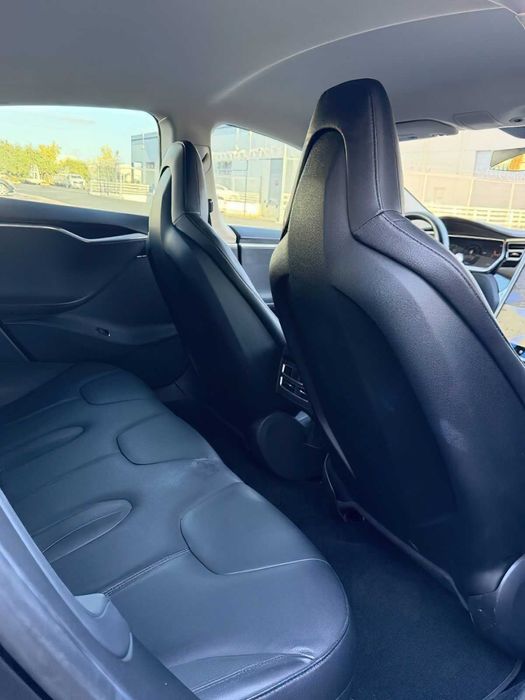 Tesla Model S      2013