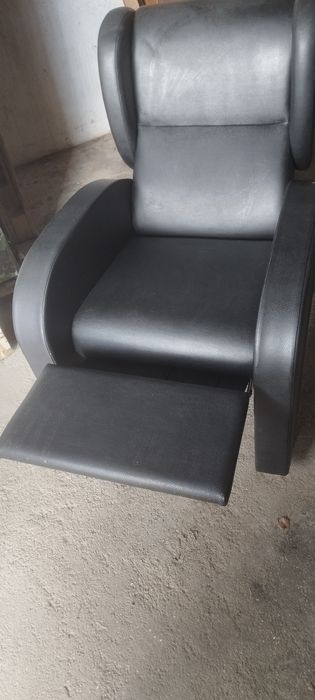 Cadeirão com rodas para pessoas com mobilidade reduzida