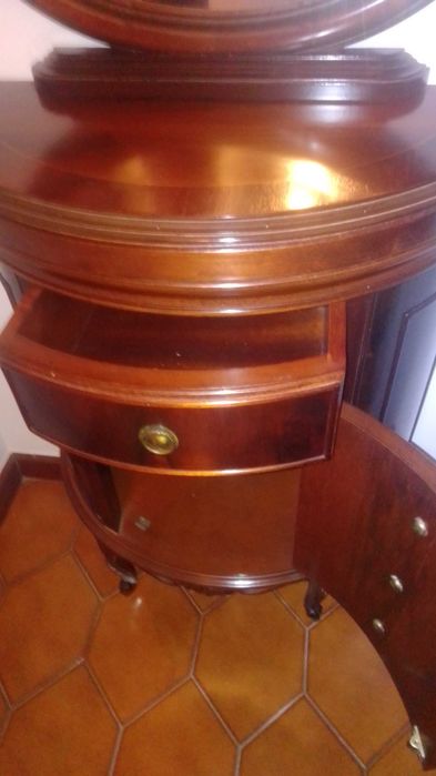 Movel com espelho biselado