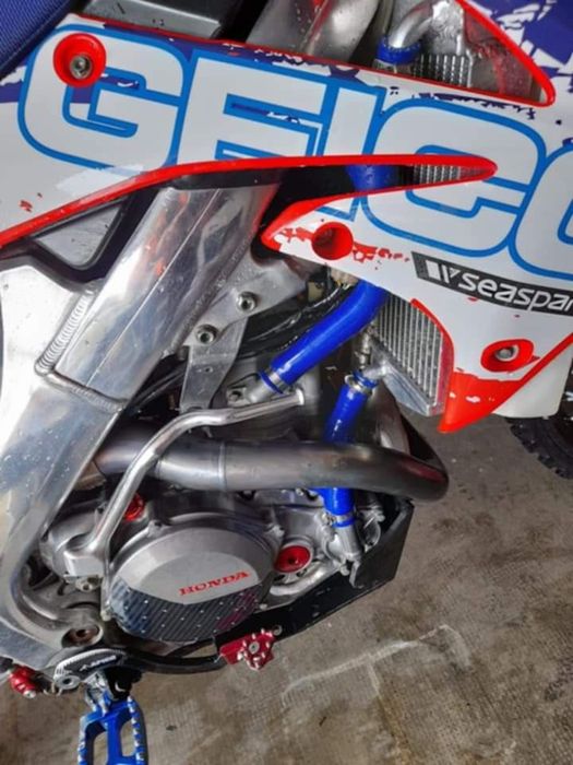 Honda cr450R  2011 com muito material