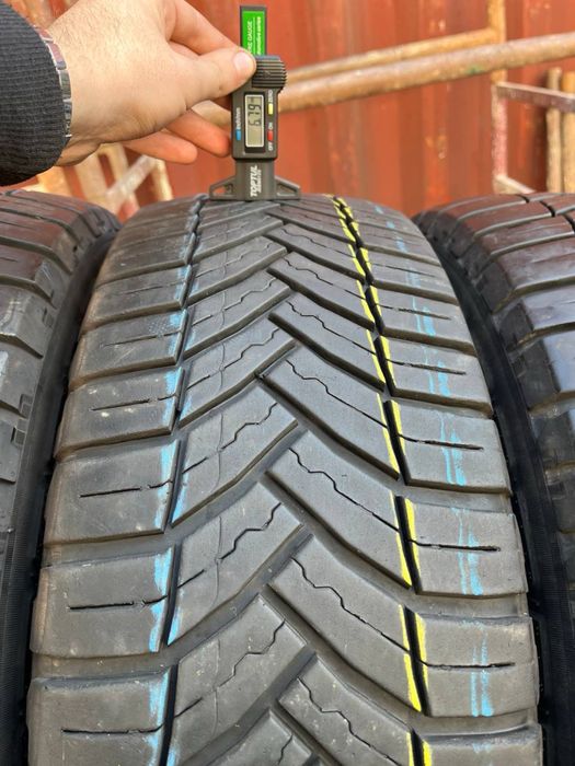 Шины БУ 225 65 R 16 C Michelin AGILIS CROSSCLIMATE Грузовая Всесезон