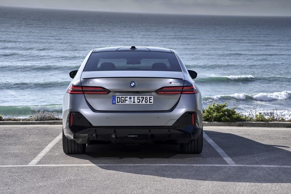 BMW i5 eDrive40