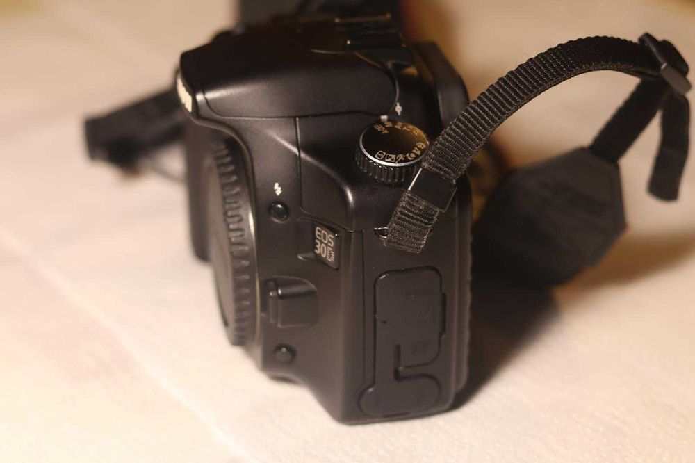 Canon EOS 30D DSLR
