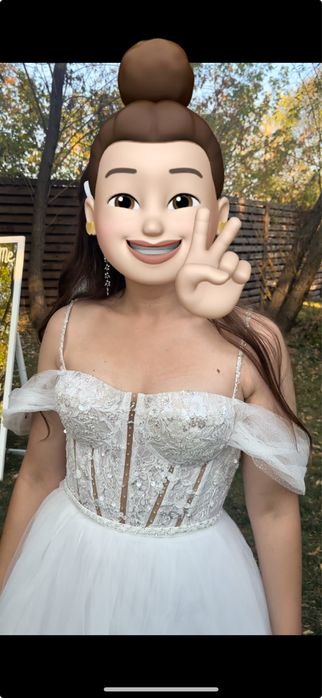 Продам весільну сукню зі шлейфом