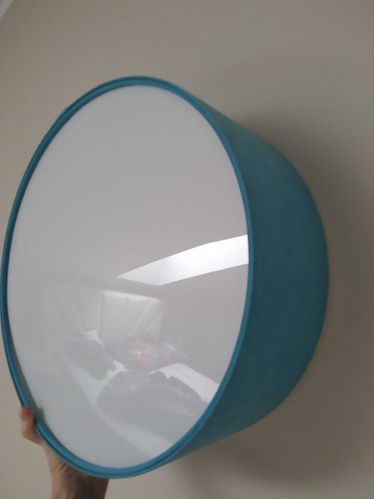 Lampa sufitowa kolor morski