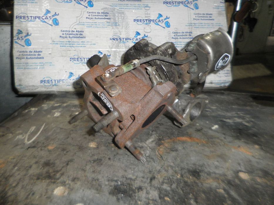 Turbo / compressor NISSAN Almera Tino (V10)