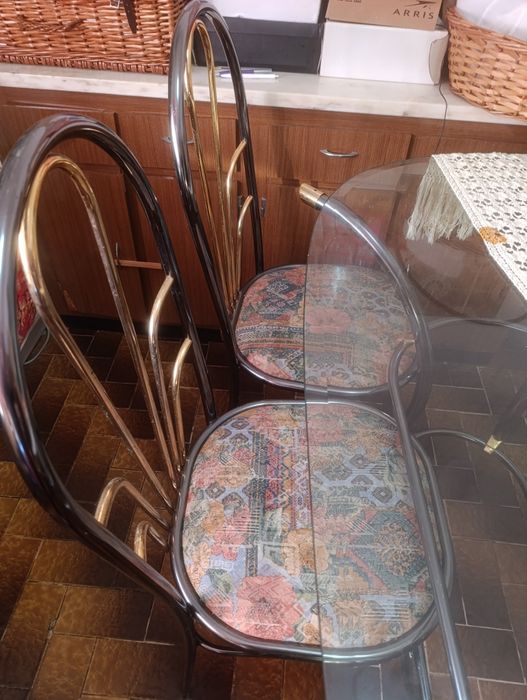 Mesa de vidro em estado bom