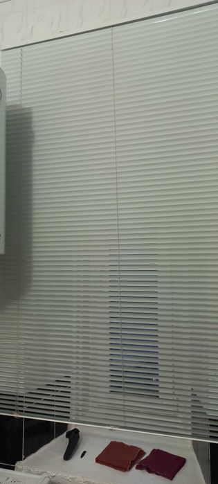 Жалюзи металлические горизонтальные