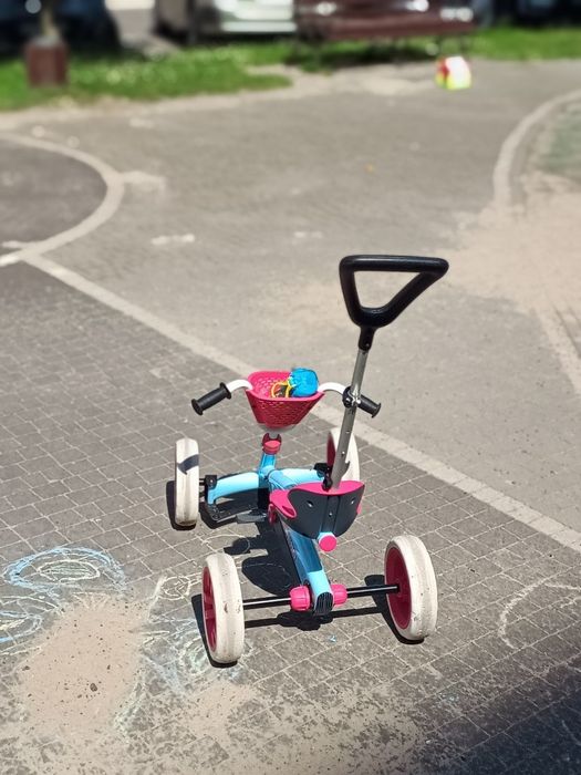 Веломобіль Berg Buzzy Bloom 2-in-1 з батьківською ручкою та гальмом
