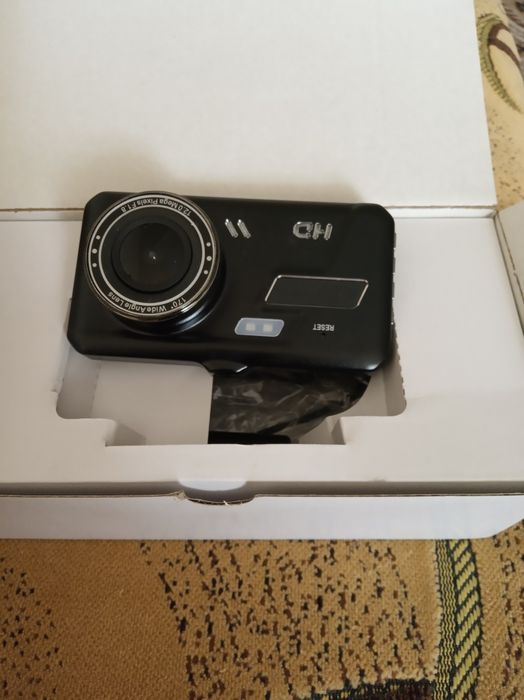 Відеореєстратор з  камерою заднього виду