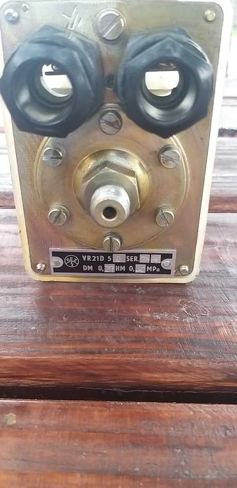 Wyłącznik ciśnieniowy VR 21D G1/2" 0,25-0,35Mpa