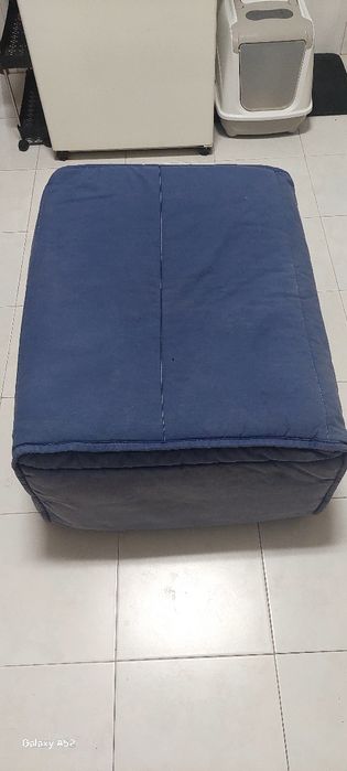 Cama dobrável com capa