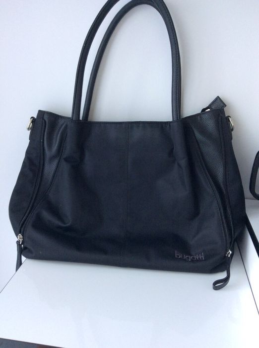Torebka  Firmy  Bugatti