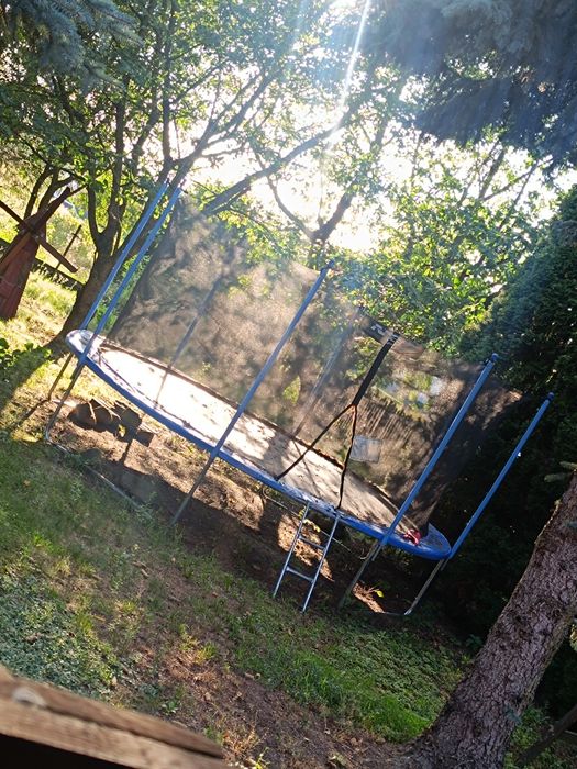 Trampolina ogrodowa