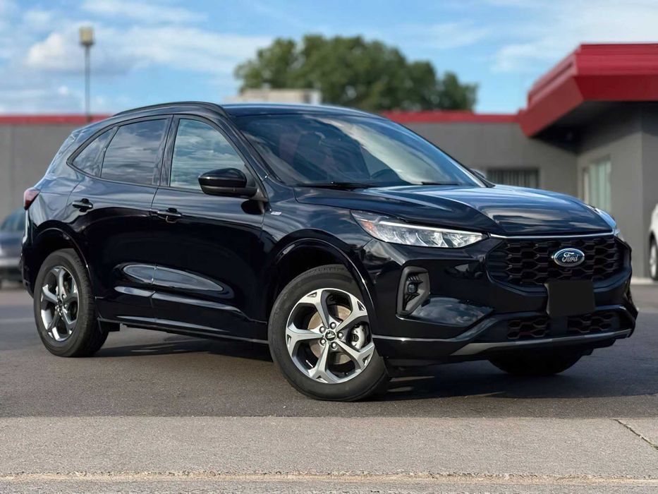 Ford Escape hyb      2023