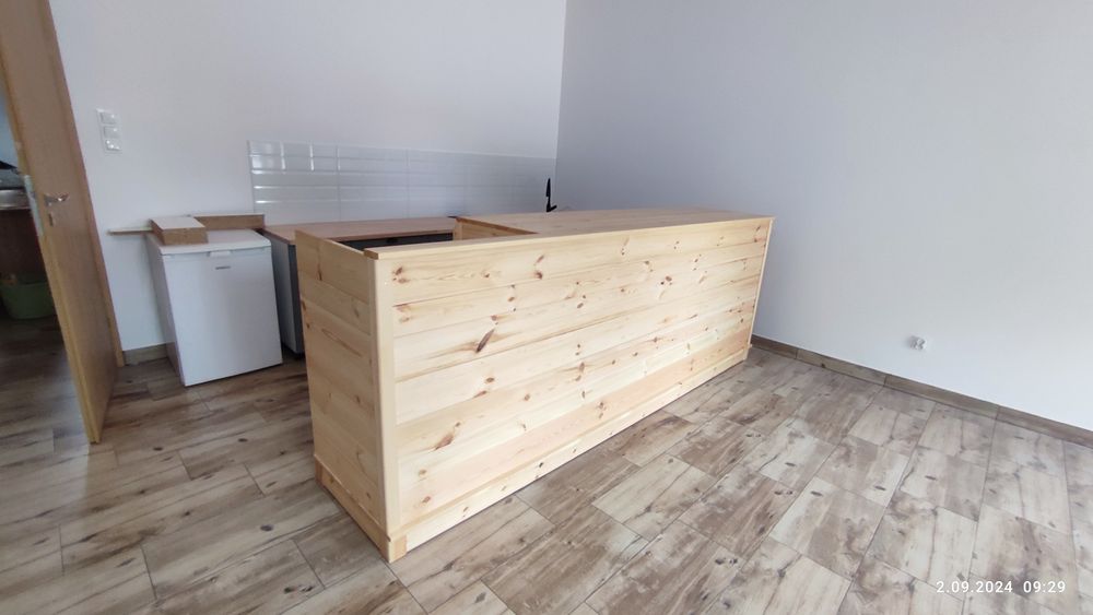 Lada Gal do sklepów i nie tylko