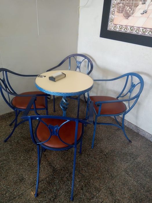 Mesa jardim  + 2 cadeiras