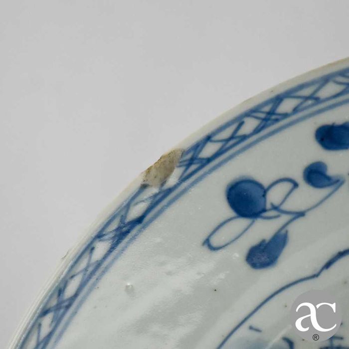 Prato em porcelana da China, período Qianlong, séc. XVIII