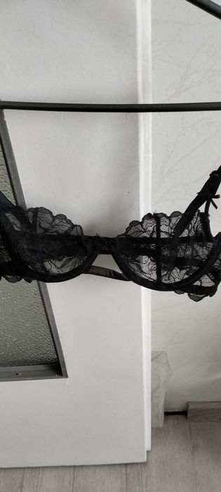 Biustonosze 75 A H&M