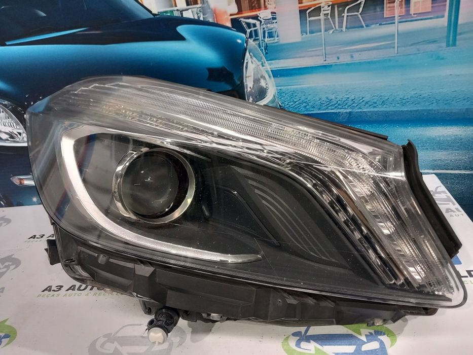 Ótica direita Bi Xenon Mercedes W176