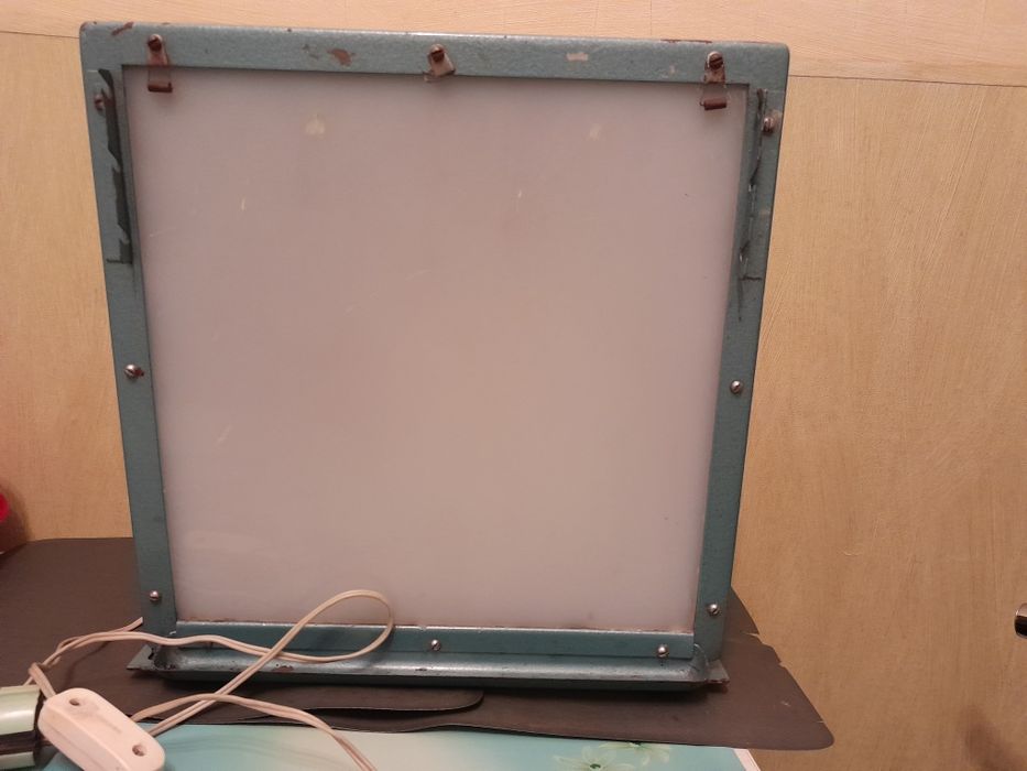 Ингалятор тонометр, негатоскоп термометр скальпель