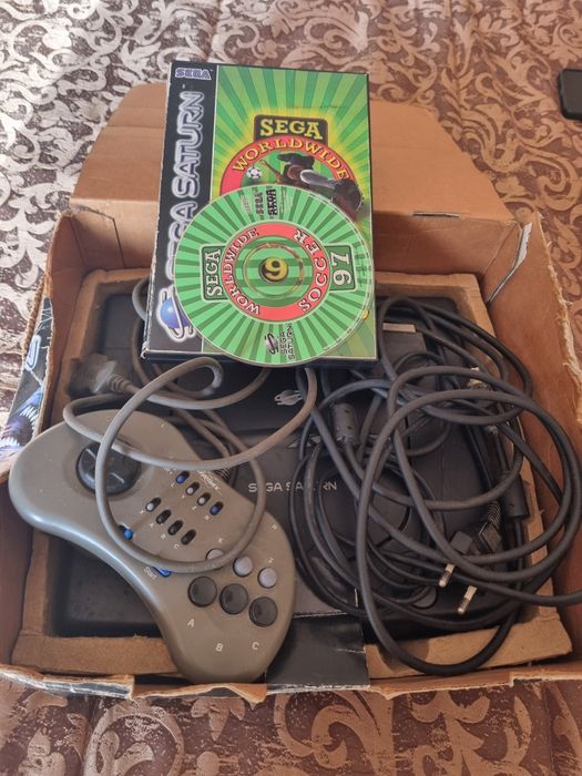 Consola Sega saturn + jogo