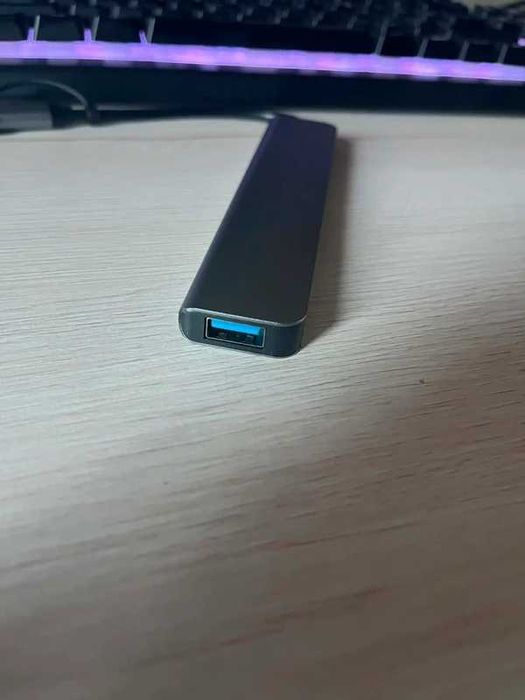 8-portowy hub usb/usb-C