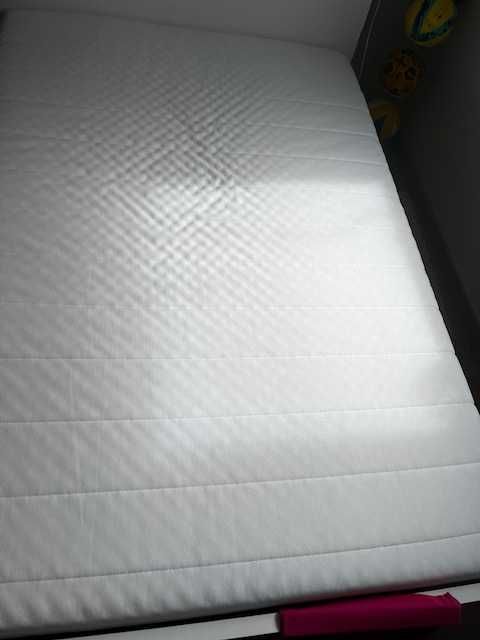Colchão de espuma 200x140cm · Como novo