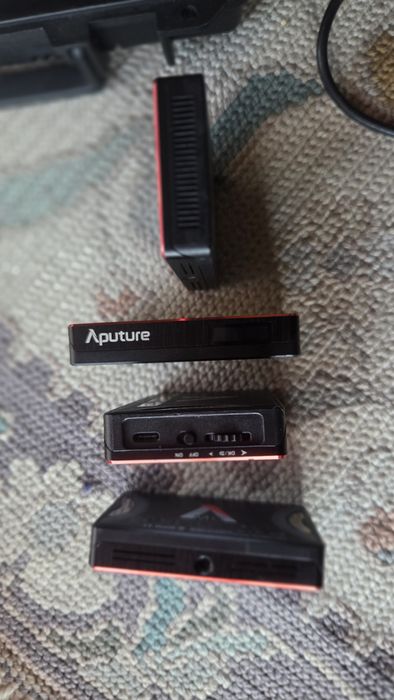 Kit Viagem Aputure MC 4 Luzes RGB