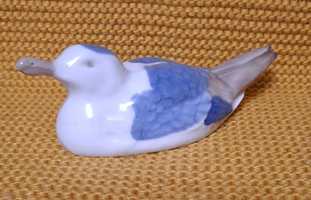 Фарфоровая статуэтка "Чайка"