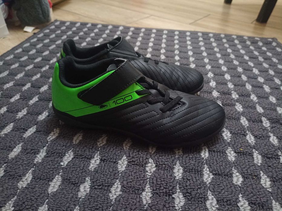 Sprzedam korki dziecięce 34