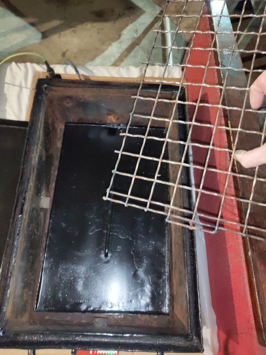 Міні-коптильня с гідрозатвором