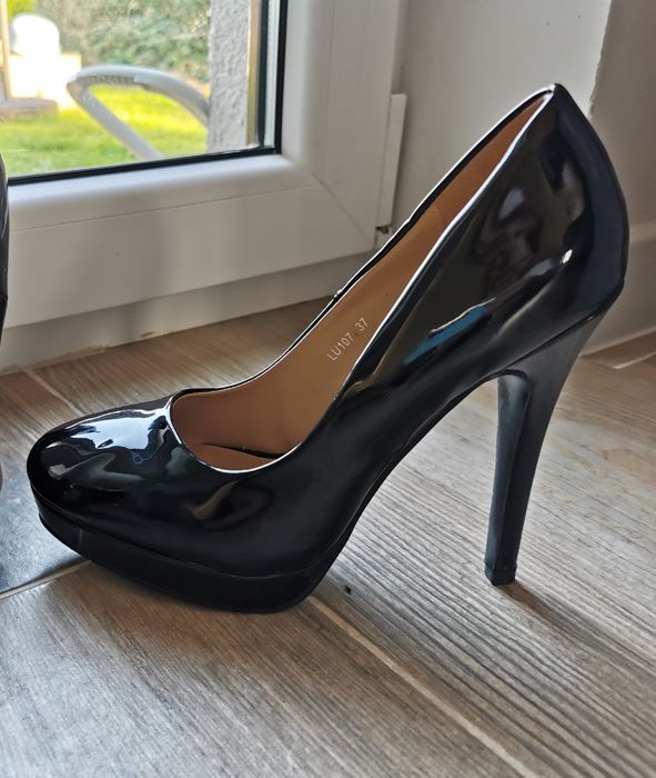 Szpilki r 37 czarne. Jak nowe