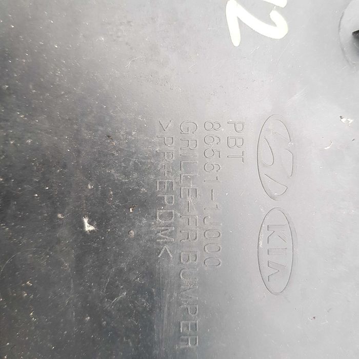 kratka środkowa zderzaka przód Hyundai i20 08-12