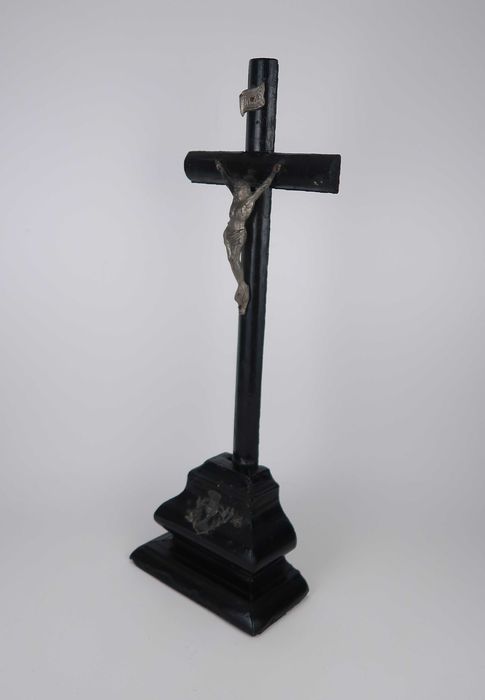 Crucifixo antigo em madeira - 35 cm