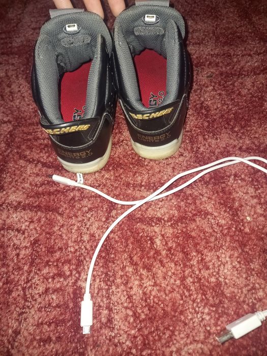 Дитячі кросівки з лед- підсвіткою skechers