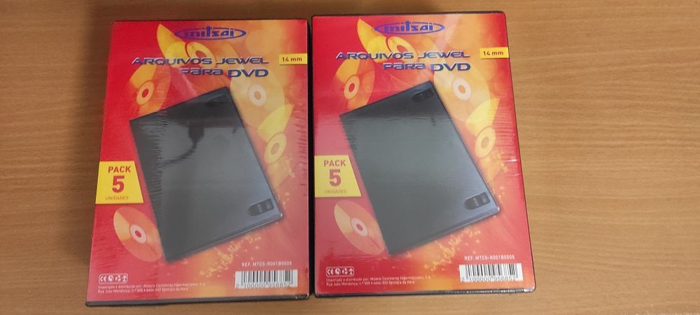 Vendo 2 pack de 5 caixas cada de arquivadores de CD'S/DVD. Novos