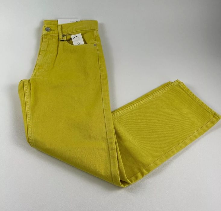 Jeansy musztardowe Calvin Klein