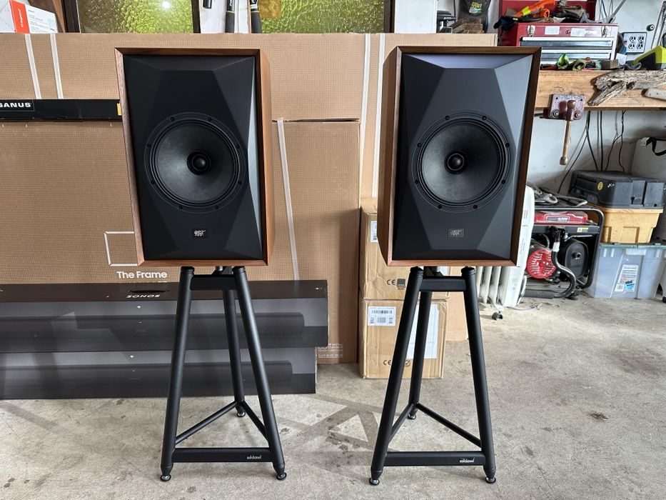 MoFi Sourcepoint 8 - коаксіальна HI-FI акустика