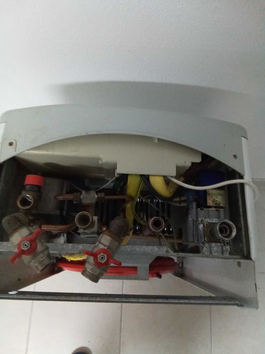 Caldeira a gás aquecimento central e água sanitárias