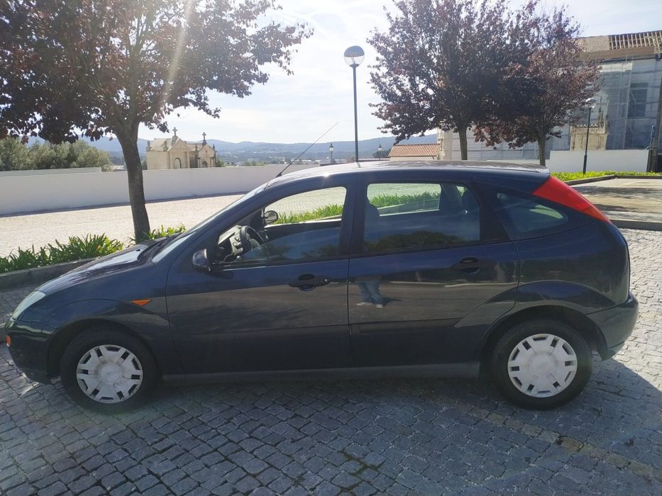 Ford Focus 1.4 Gasolina foto 5