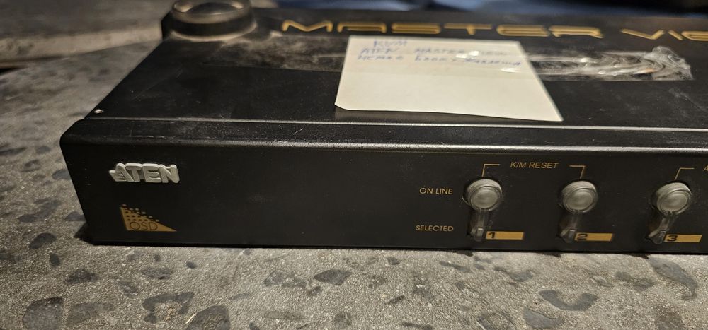 KVM перемикач Aten Master view plus  CS 9134