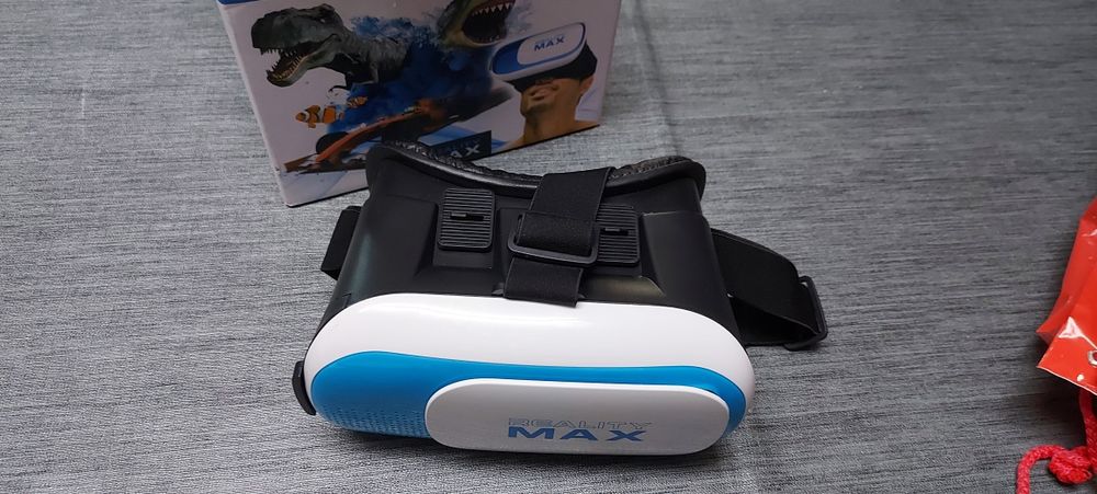 VR glasses for watching in 3D64584875929858121