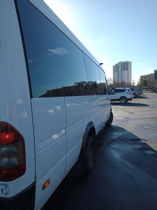 przewóz osób poznań busy wynajem autokarów przewozy pracownicze poznań