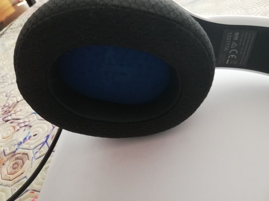 Auscultador gaming  com defeito