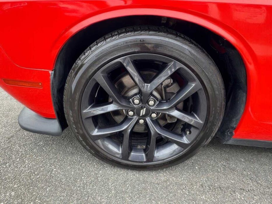 Dodge Challenger      2017